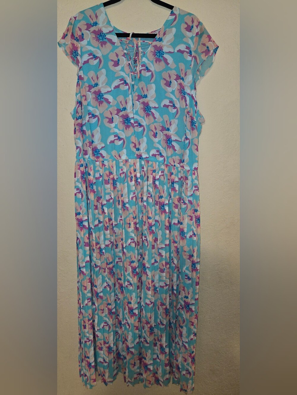 Ashley Nell Tipton Boutique Aqua Floral Pleated Maxi Dress - Size 3X